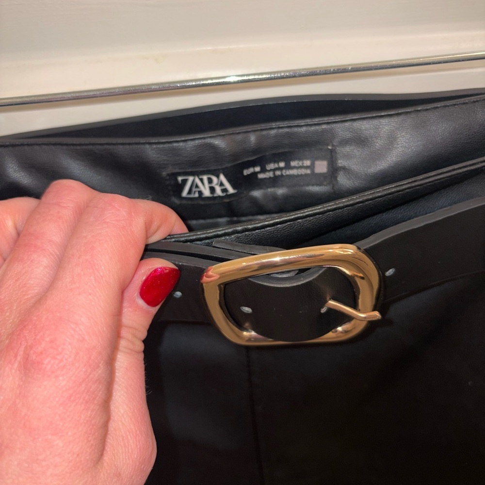 Zara Black A-Line Leather Skirt with Buckle - Picture 3 of 5